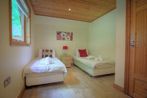 3 bedrooms, individually decorated, individually furnished, free WiFi