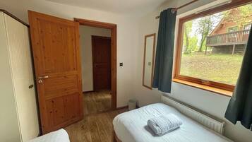3 bedrooms, individually decorated, individually furnished, free WiFi