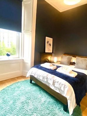 2 slaapkamers, een strijkplank/strijkijzer, reisbedje, wifi