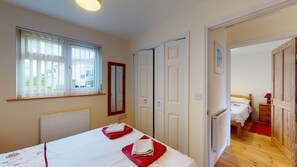 3 Schlafzimmer, Bügeleisen/Bügelbrett, Internetzugang, Bettwäsche