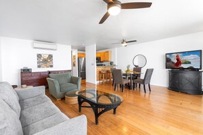 Leilighet, 1 queensize-seng med sovesofa (Kona Alii 206) | Oppholdsområde