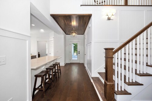 Stunning new home with lake access in a charming community, Great for a getaway!