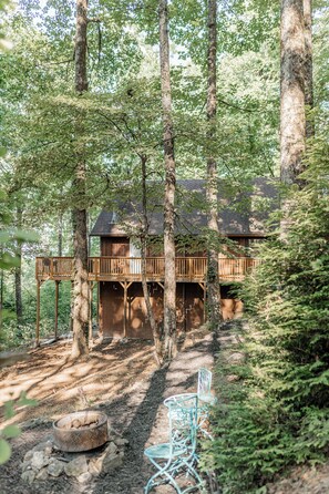 Property grounds - Mountain Views - Pet-Friendly Cabin with Hot Tub - 5 min to Clayton - EV Charger (Tiger)