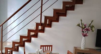 L'Apartment All'Angolo è un'accogliente casa vacanza sulla costiera pugliese.