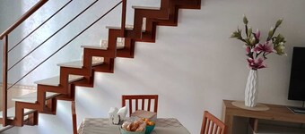 L'Apartment All'Angolo è un'accogliente casa vacanza sulla costiera pugliese.