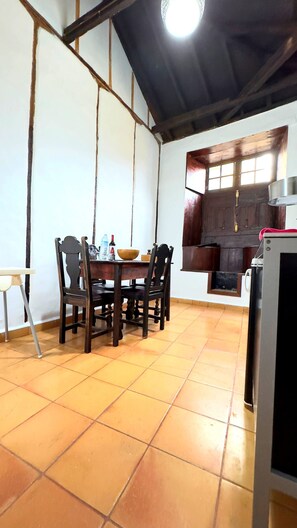 House, 2 Bedrooms, Accessible, City View | Dining