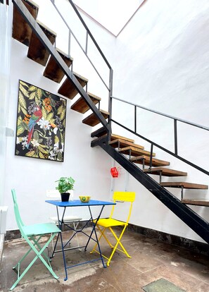 House, 2 Bedrooms, Accessible, City View | Dining