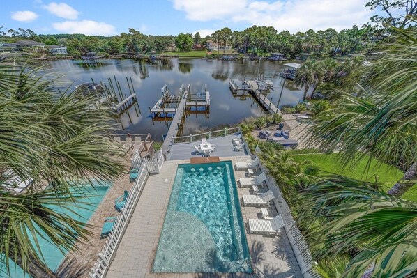 Beheizter Pool