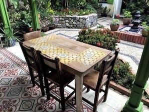Outdoor dining