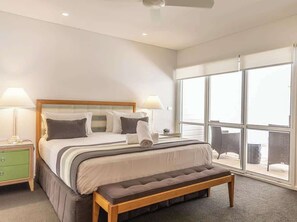 4 bedrooms, WiFi, bed sheets