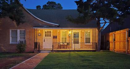 Easy Living In Delightful Duplex