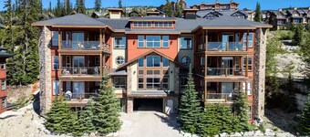 Big White Ski In Ski Out Condo with brand new hot tub!