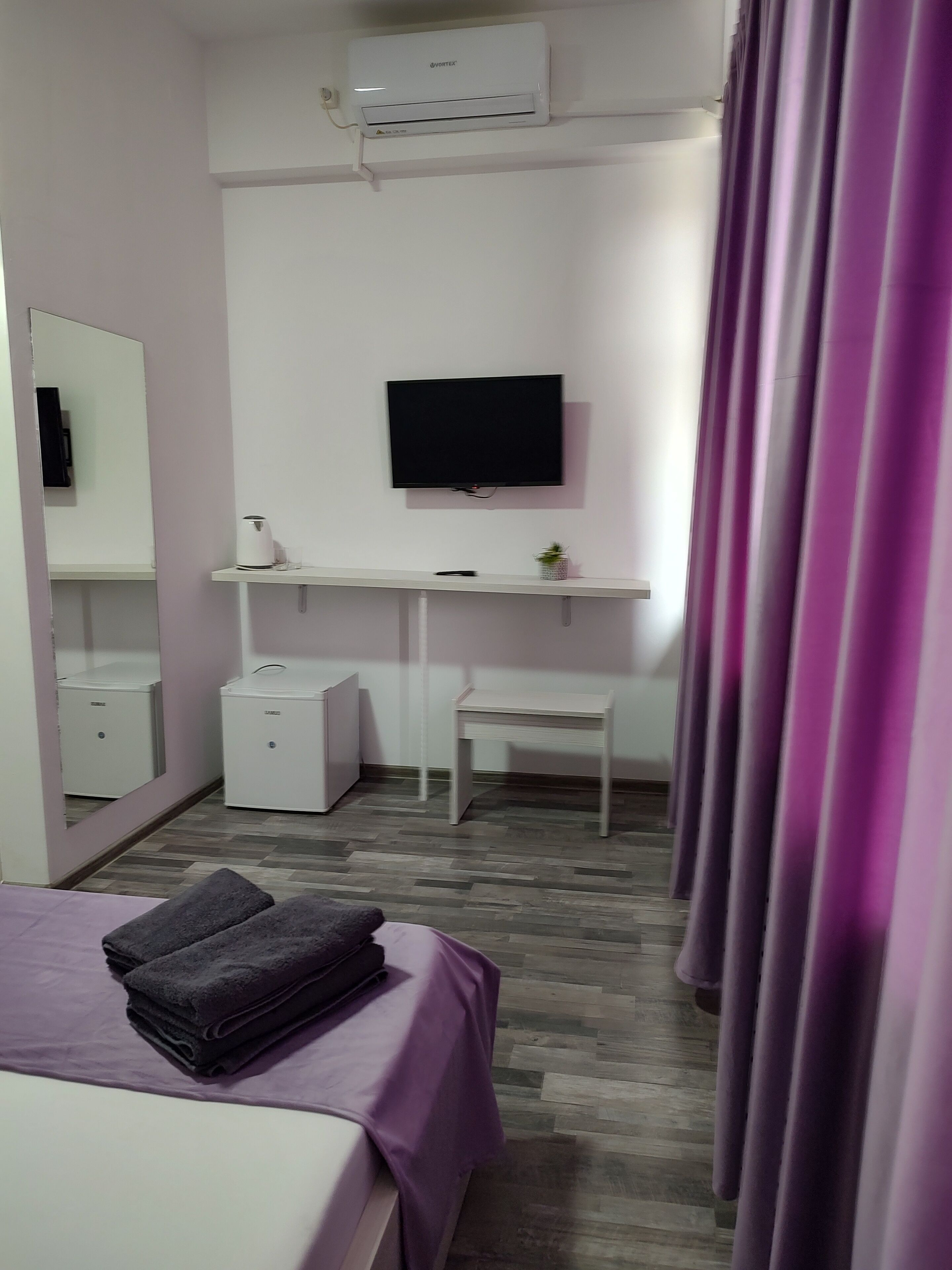 9 chambres, Wi-Fi, draps fournis