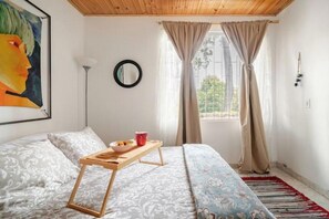 2 bedrooms, WiFi, bed sheets