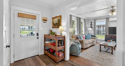 5-Min Walk to Beach, Pets & Families + Large Porch