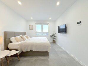 4 bedrooms, free WiFi, bed sheets