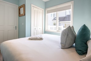 5 bedrooms, WiFi