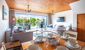 Dining - Spring Lake 43, Jesse-Belle (P) - Lakeside Holiday Lodge, Watersports, Sleeps 6 (South Cerney)