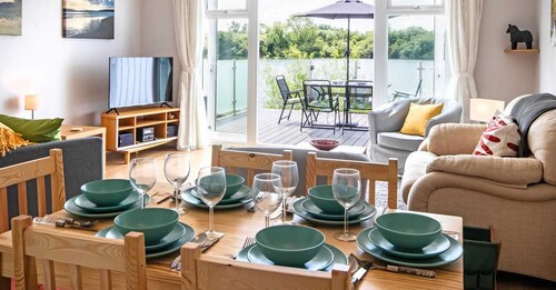 Spring Lake 18, Key Largo (P) - Lakeside Holiday Lodge, Watersports, Sleeps 6