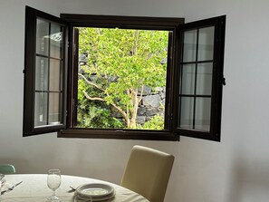 Dining - Cottage overlooking the Teide and the Atlantic Ocean (SAN JUAN DE LA RAMBLA)