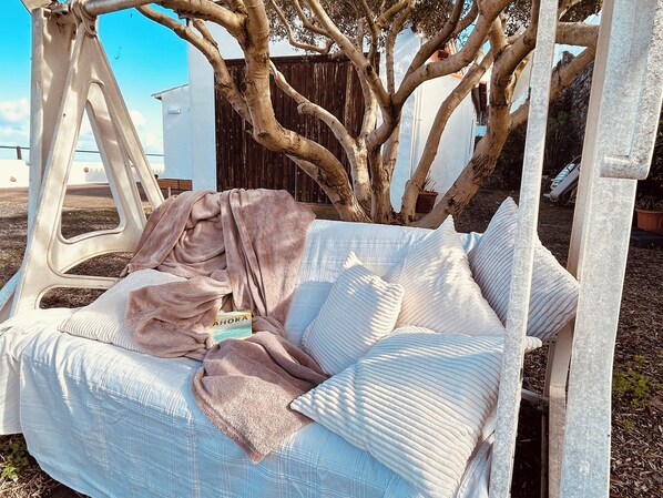 Terrace/patio - Cottage overlooking the Teide and the Atlantic Ocean (SAN JUAN DE LA RAMBLA)