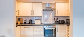 Strand Apartment, Deal