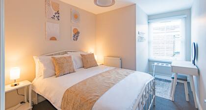 Strand Apartment, Deal