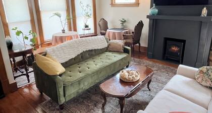 Private 1-bdrm unit, newly renovated historic home, downtown Sandusky.