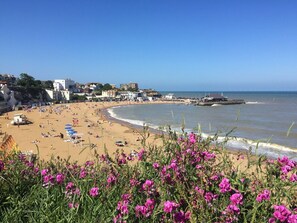 Beach nearby - Michaelmas Cottage, Broadstairs (Broadstairs)