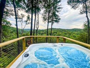Bañera de hidromasaje al aire libre