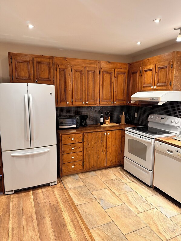 Microwave, oven, stovetop, dishwasher