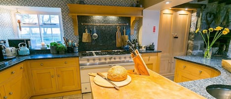 Frigorifero, microonde, forno, lavastoviglie