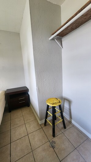 1 Bedroom Apartment with Kitchen | Desk, free WiFi, bed sheets