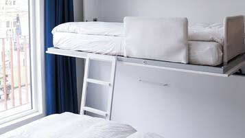 Bureau, espace de travail pour ordinateur portable, Wi-Fi gratuit