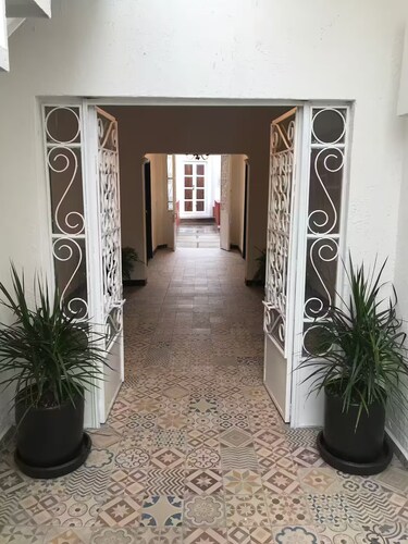 Casa Lancaster en el corazón de la ciudad de cantera y plata.