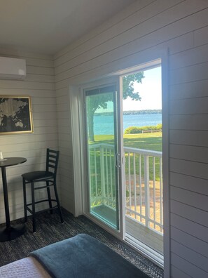 Standard Quadruple Room, Lake View | Free WiFi