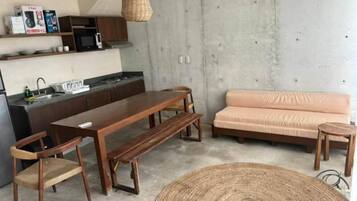 Iron/ironing board, free WiFi