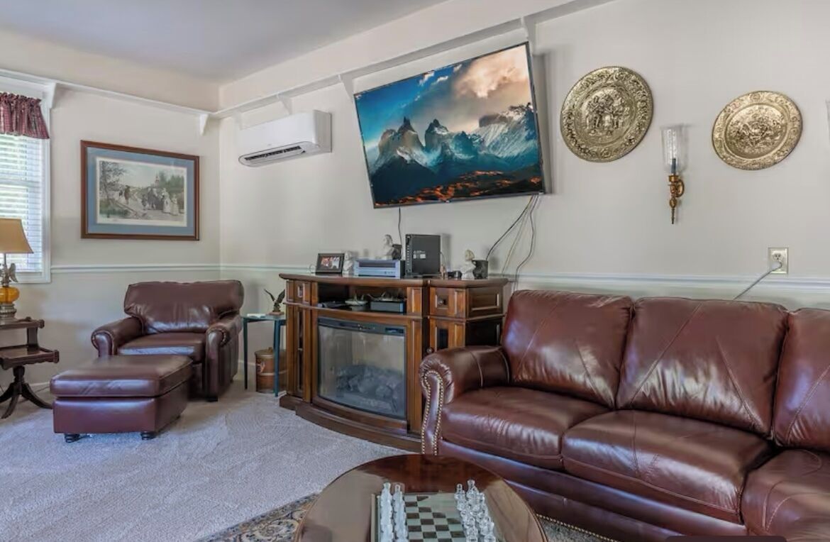 Must See 4/3 Family/pet Friendly+pool&hot Tub - Galax, VA