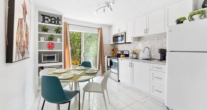 Heritage Home in Heart of City + 2 Parking Spots