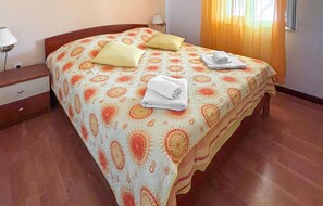 4 habitaciones, cuna de viaje y wifi gratis 