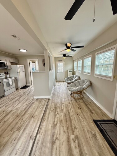 Relax with family and friends in this peaceful cabin right off the boat ramp!