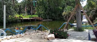 Charming house with boat dock in serene Inglis, riverfront deep water gulf acces