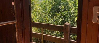 Petit chalet cosy Ă 800m d'altitude en pleine nature