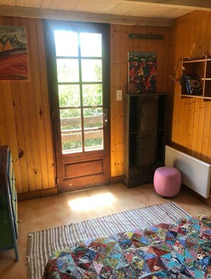 1 habitación y ropa de cama 