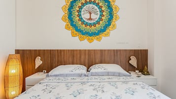 Basic Studio | 3 bedrooms, free WiFi