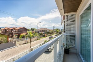 Basic Studio | Property grounds