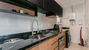 Estúdio básico | Cozinha privada | Talheres/pratos/utensílios de cozinha