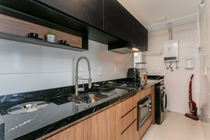 Studio Basic | Dapur pribadi | Peralatan masak/sendok-piring