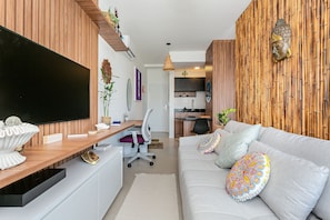 Basic Studio | Living area