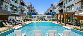 Seaside Condominium in Campeche-florianopolis SHR